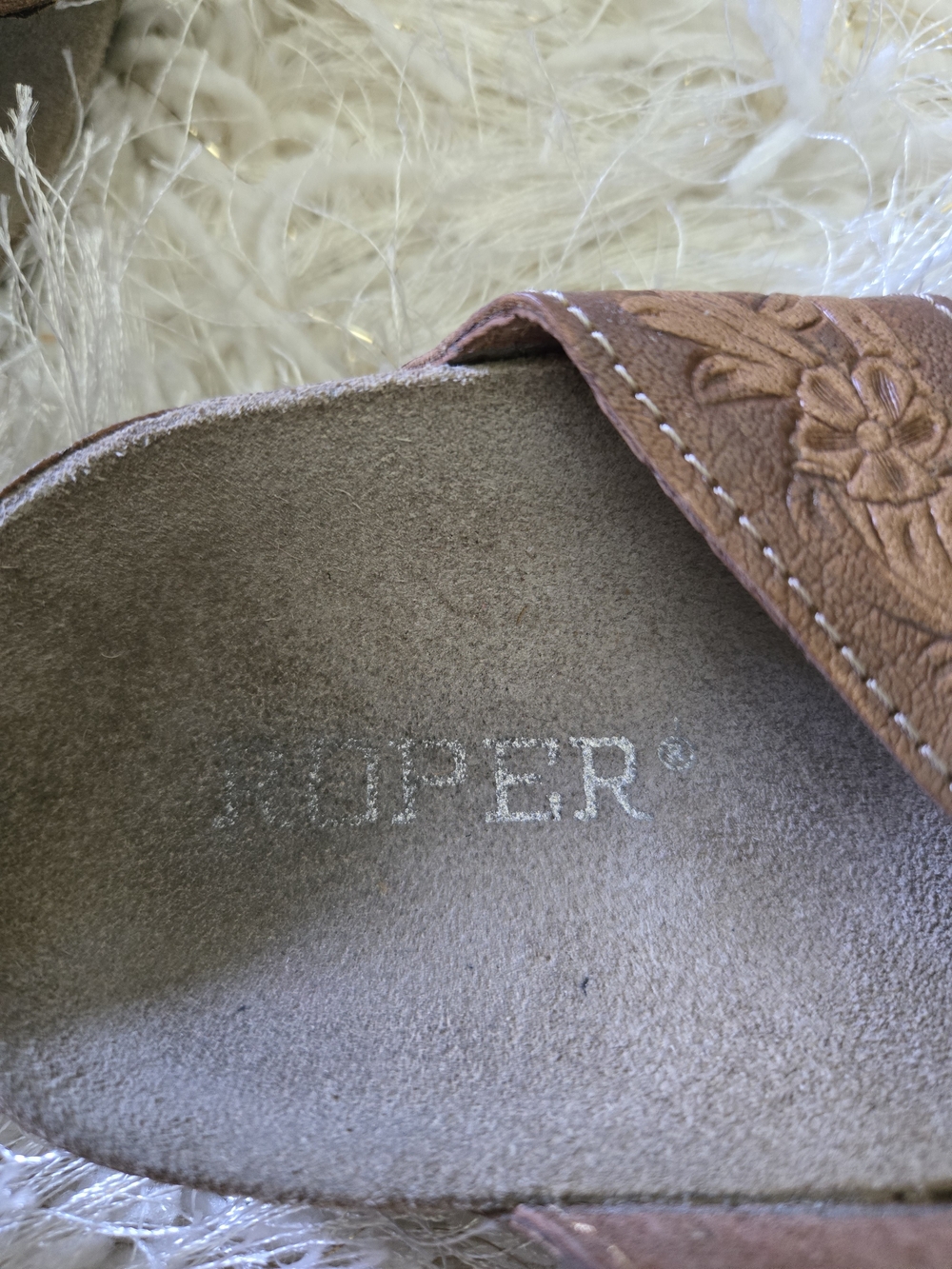 Roper Brown Embossed Leather Thong Sandals - Picture 4 of 6